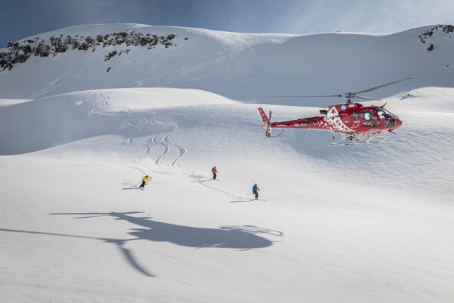 Heliskiing,Helicopter,Film Shooting,Fotoshooting,aerial filming,Photoshooting,Helikopter,Suset,Sunrise,At the Top,Winner, Vertical Magazine,Contest,Air Zermatt,Zermatt,Photographer Zermatt