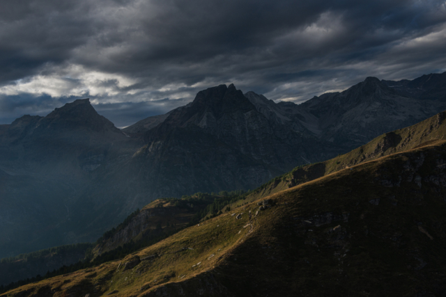 Air Zermatt,AS.350B3e,EC-130 T2,Ecureuil,Flughelfer,Flight Assistant,Photographer,Fotograf,Filmer,Film Shooting,Photoshooting,Fotoshooting,Berge,Mountains,Alpen,Matterhorn,Surise,Sunset,Work,Job