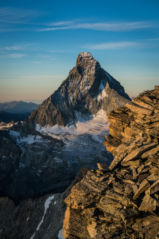 Air Zermatt,AS.350B3e,EC-130 T2,Ecureuil,Flughelfer,Flight Assistant,Photographer,Fotograf,Filmer,Film Shooting,Photoshooting,Fotoshooting,Berge,Mountains,Alpen,Matterhorn,Surise,Sunset,Work,Job