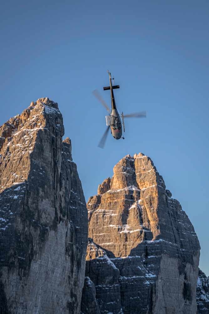 Helicopter,Helikopter,Dolomiten,Dolomites,Italien,Italy,Photographer,Fotograf,Making of,Bear Grylls,Suset, Sunrise,Mountains,3 Zinnen