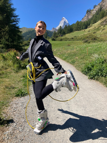 Filmshooting,Making of,Zermatt Bergbahnen,Bungee,Stunt,Photographer,Fotograf,Service, Production Company,Matterhorn,celebrity,Stefanie Gisinger,Pro 7,Duell um die Welt,