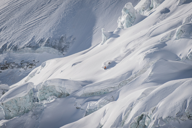 Helicopter,Helikoter,Photoshooting,Photoshooting, Zermatt, Glacier,Freeride,Air Zermatt,Filmshooting,Snow,Powder,Fresh Tracks,Matterhorn,Blue Sky,Sam Anthamatten, Victor de Le Rue, Nord Face