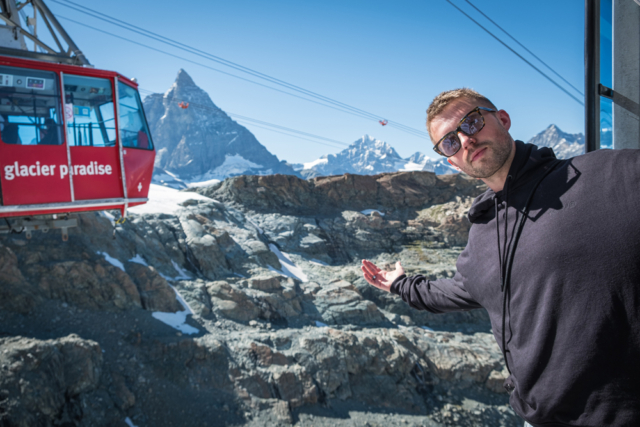 Filmshooting,Making of,Zermatt Bergbahnen,Bungee,Stunt,Photographer,Fotograf,Service, Production Company,Matterhorn,celebrity,Stefanie Gisinger,Pro 7,Duell um die Welt,