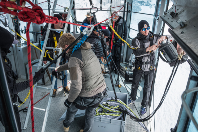 Filmshooting,Making of,Zermatt Bergbahnen,Bungee,Stunt,Photographer,Fotograf,Service, Production Company,Matterhorn,celebrity,Stefanie Gisinger,Pro 7,Duell um die Welt,