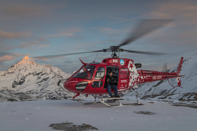 Helicopter,Film Shooting,Fotoshooting,Photoshooting,Helikopter,Suset,Sunrise,At the Top,Winner, Vertical Magazine,Contest,Air Zermatt,Zermatt,Photographer Zermatt